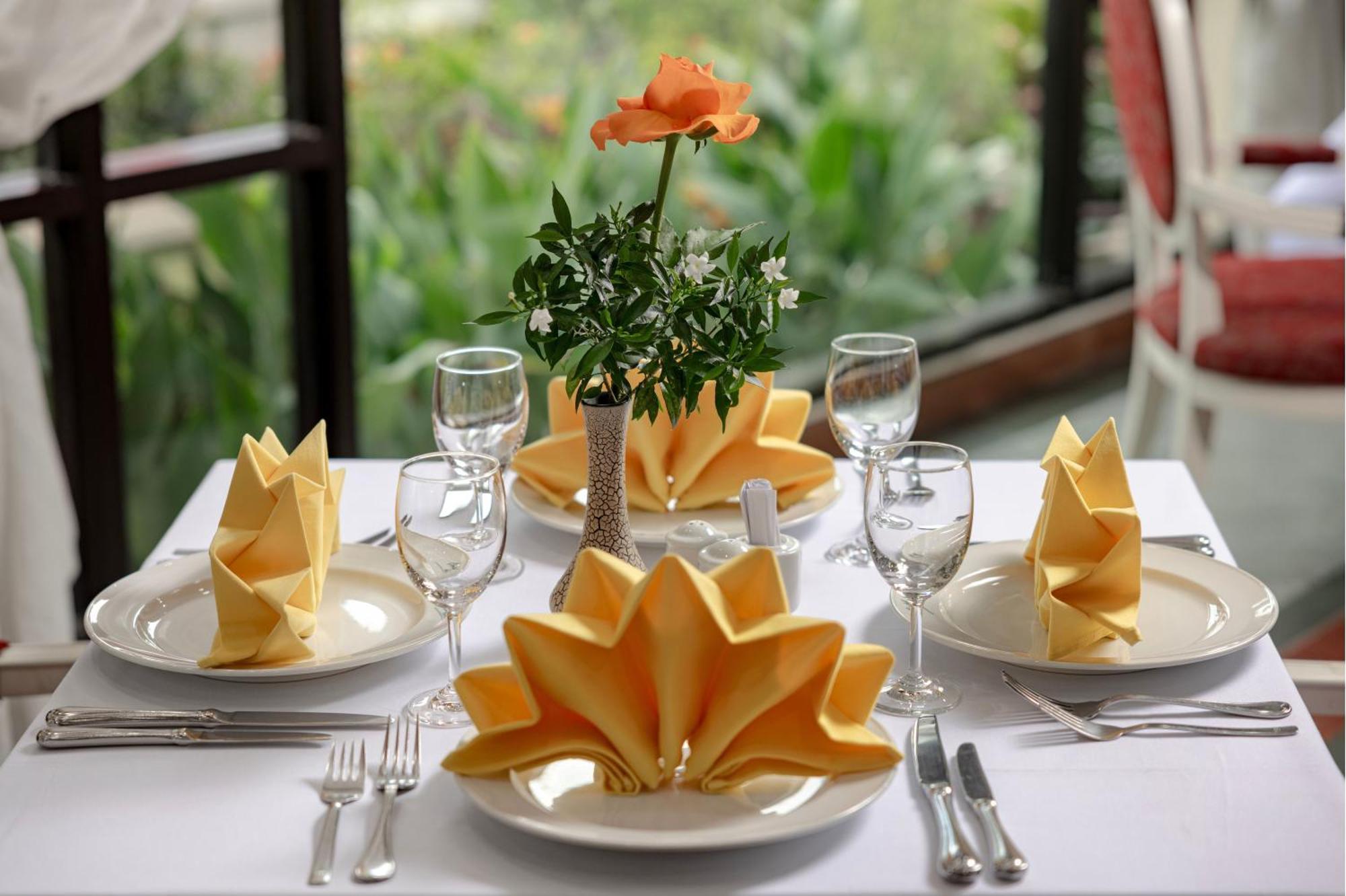 Oriental Palace Apartments Hanoi Bagian luar foto
