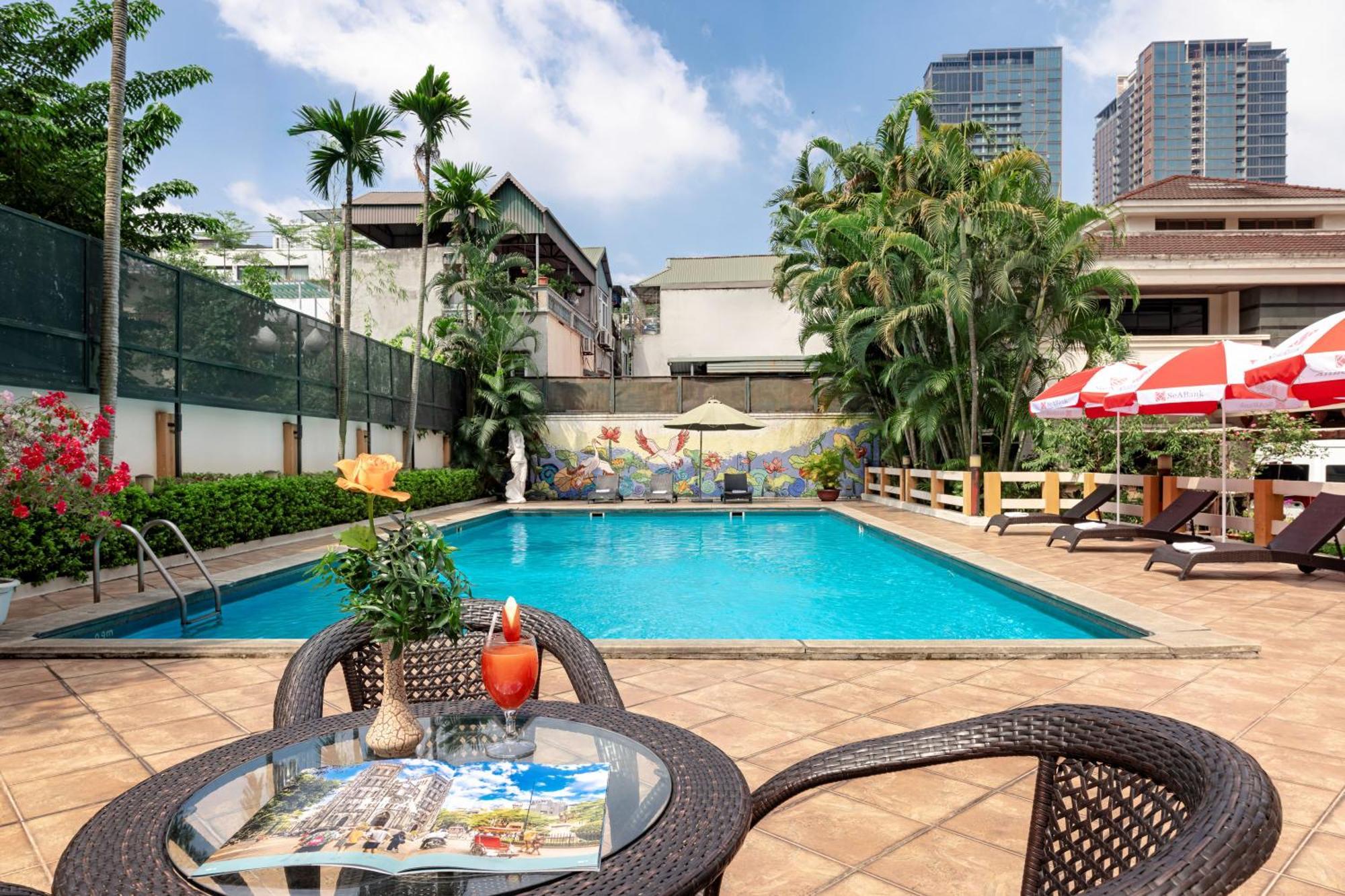 Oriental Palace Apartments Hanoi Bagian luar foto