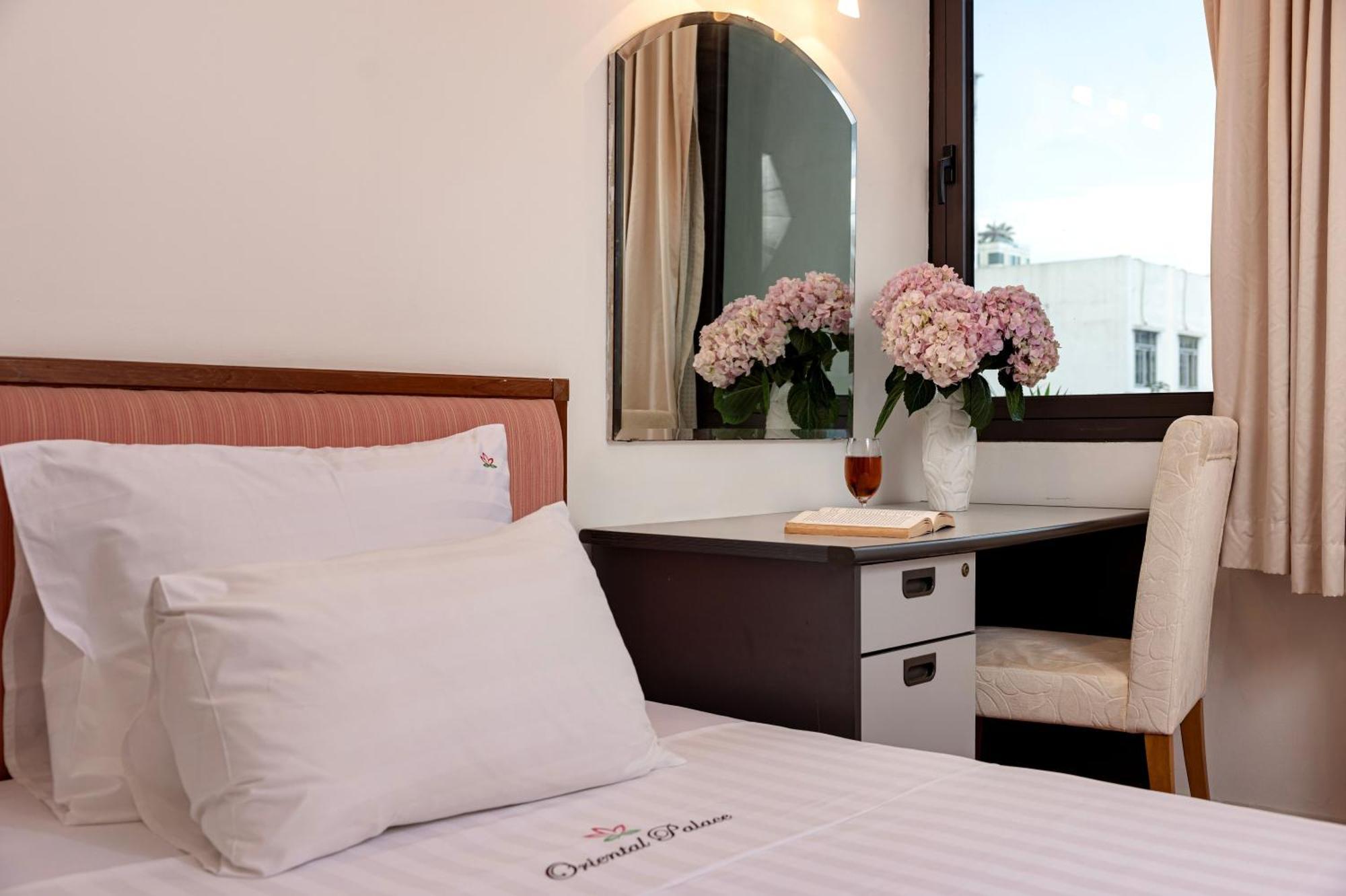 Oriental Palace Apartments Hanoi Bagian luar foto